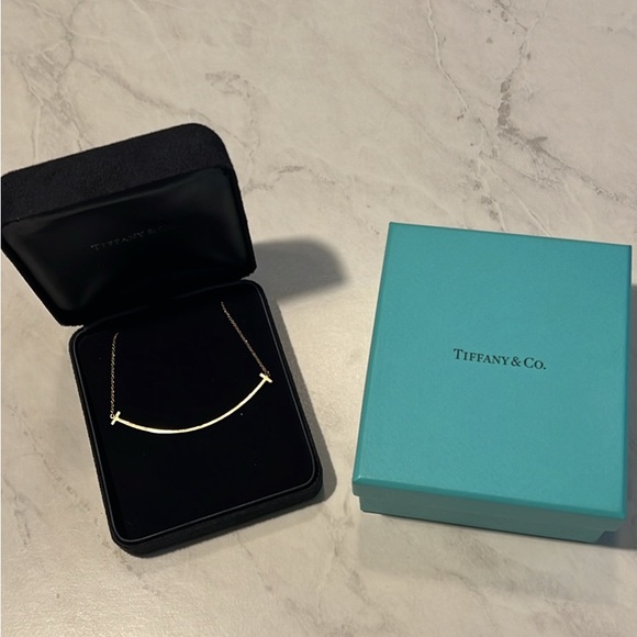 Large T Tiffany Necklace - Picture 3 of 5